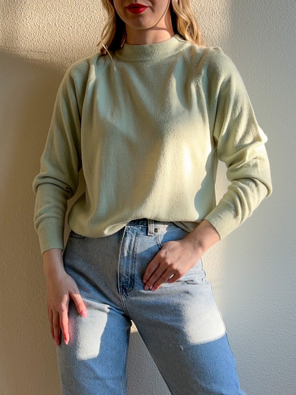 Vintage 1960s Mint Knit Mock Neck Sweater (M/L)
